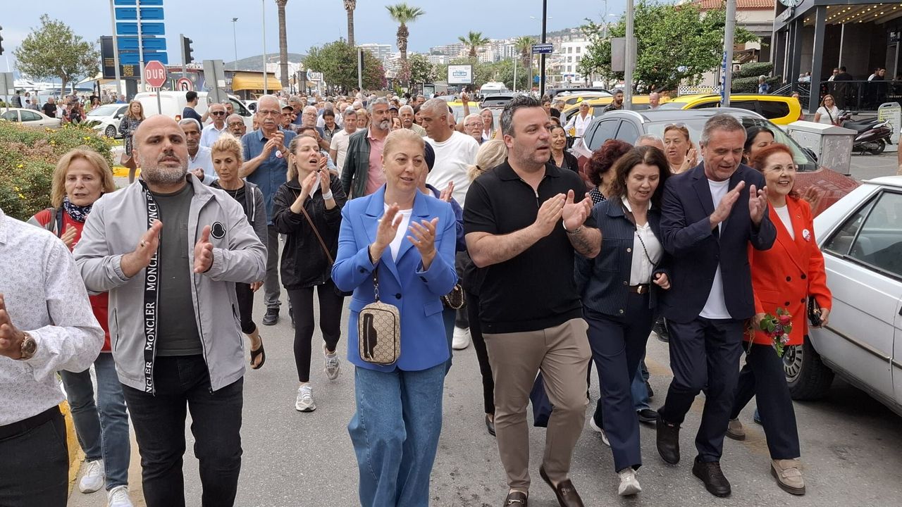 Kuşadası CHP İlçe teşkilatı 'Butlan' gölgesinde bayramlaştı