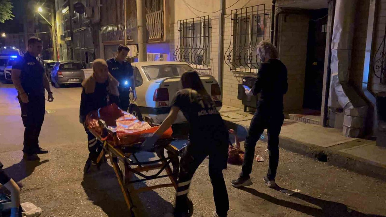 Evlat dehşeti: Önce annesini sonra kendisini...