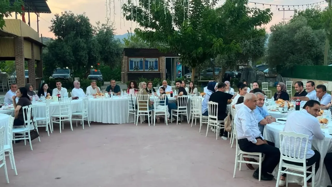 AK Parti Efeler’den birlik sofrası