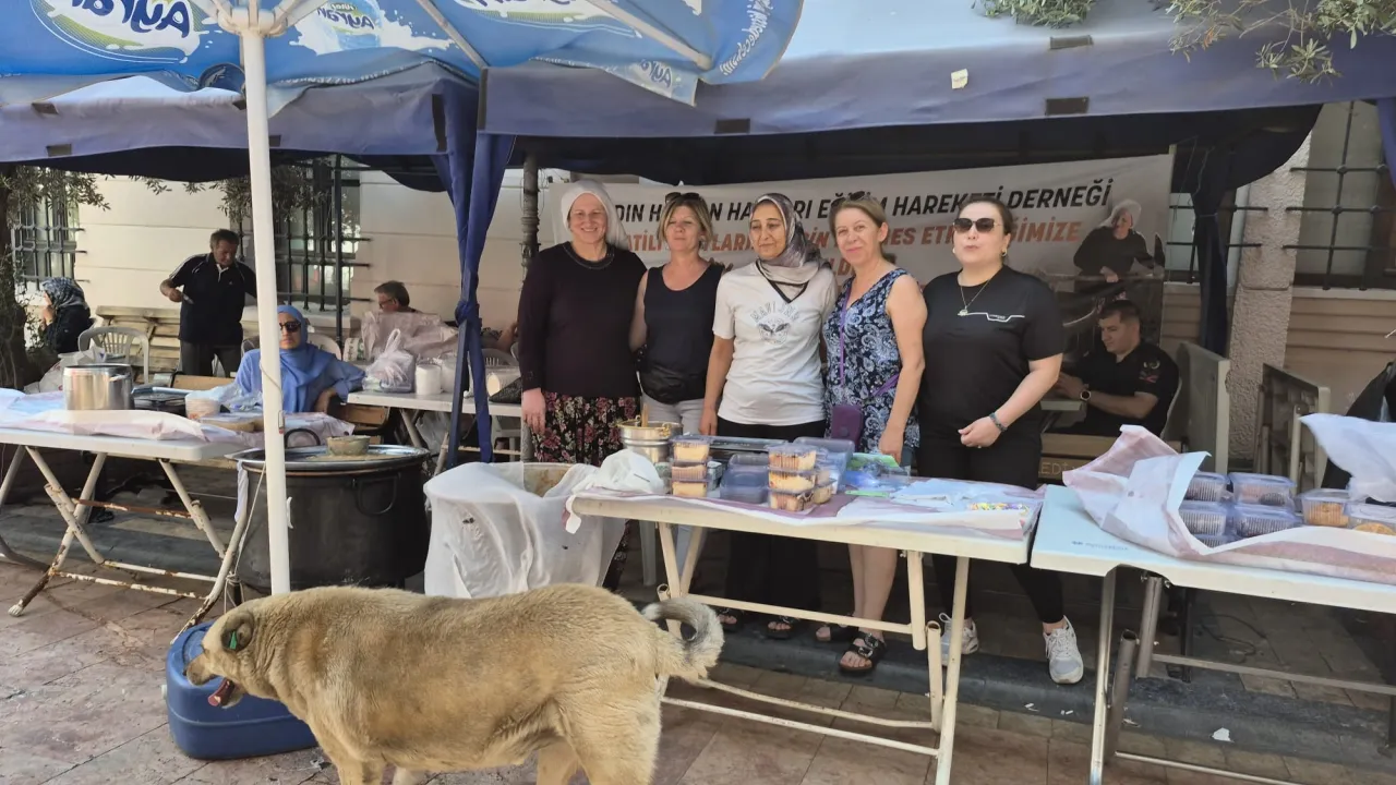 Aydın'da sokak hayvanları için kermes düzenlediler