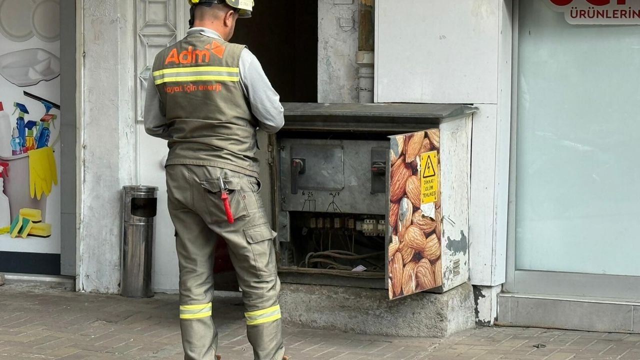 Nazilli’de günün olayı :Trafoya para sıkışmış