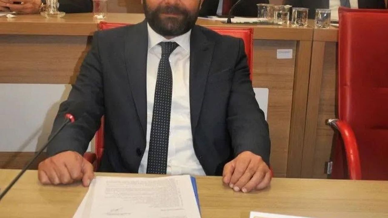 Gürer’den CHP’ye tepki; “Hizmetin önüne duvar örüy