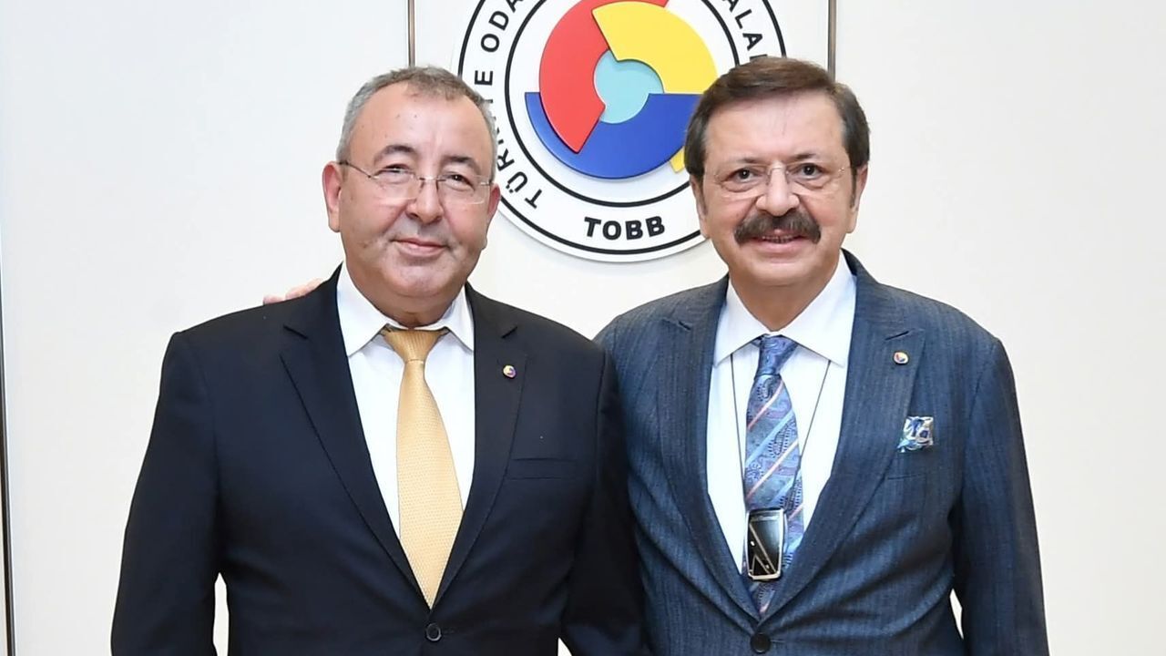 TOBB'dan Kuşadası esnafına nefes aldıracak adım
