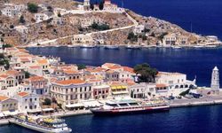 “Yunan adalarına giden yerli turistleri kınıyorum”
