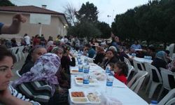 AK Parti Kuşadası'nda iftar sofraları kuruyor