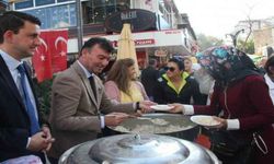 MHP Kuşadası Cumhuriyet'i partililerle kutladı