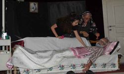 Pirlibey’de tiyatro gecesi