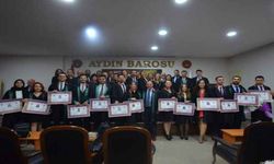 Aydın'da 13 yeni avukat cübbesini giyerek mesleğe adım attı