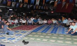 Savaş, İncirliovalı gençlerle sahurda buluştu