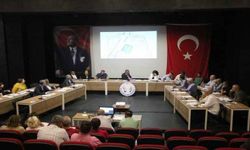 Kuşadası’nda en kısa meclis toplantısı