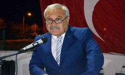MHP'de yeni üyelere rozet takıldı