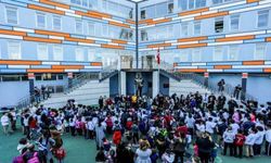 Özel Yönder Okulu, öğretmenleri unutmadı