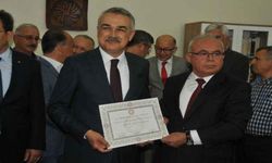 AK Partili vekiller mazbatalarını aldı