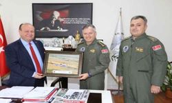 Pilot albaylardan Özakcan'a ziyaret