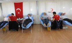 56 yaşındaki  müdür 51. defa  kan verdi