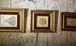 Kuşadası'nda tezhip sanatçısından resim sergisi