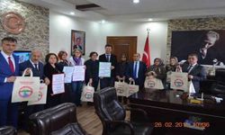 Bozdoğan’da vatandaşlara bez torba dağıtıldı
