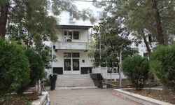 Kulüp tesisleri'nin tabelası yenileniyor