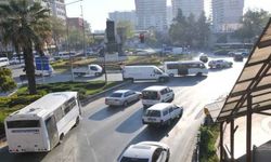 Efeler’de trafik yoğunluğu isyan ettiriyor