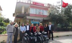 AK Partililer 5 engellinin yüzünü güldürdü