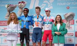 Kuşadası-Manisa etabını Van den Broek kazandı