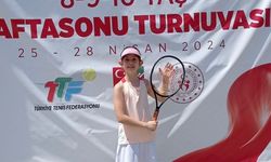 EA Tenis’li Defne, İzmir’den dereceyle döndü