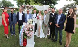 Başkan Öztürk'ün kızı, nikahlandı