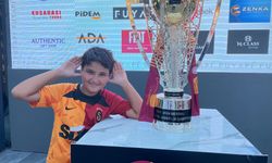 Kuşadası’nda ‘Galatasaray Aşkının’ yaşı yok