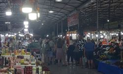 Mavişehir halk pazarı sezonda müşterilerini ağırlıyor