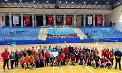 Aydın’da gençler badminton il birinciliği heyecanı yaşandı