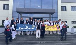 Jandarma fabrikadaki kadın çalışanları bilgilendirdi