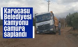 Karacasu Belediyesi kamyonu çamura saplandı