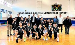 Karpuzlu’nun voleybolcuları zirveyi çok sevdi