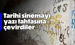 Tarihi sinemayı yazı tahtasına çevirdiler