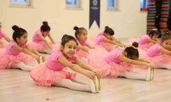 Büyükşehir’in kurslarıyla Aydınlı minikler bale öğreniyor