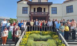 AK Partililer, Adnan Menderes'i müzede andı