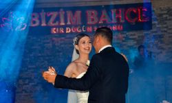 Aydınlı fanatik damat, düğünde şampiyonluğu kutladı
