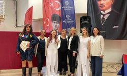 Aydınlılar Anneler Günü’nü Büyükşehir Belediyesi ile birlikte kutladı