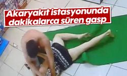 Akaryakıt istasyonunda dakikalarca süren gasp