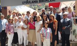 Kuşadası Halk Eğitimi Merkezi'nin sergisi festivalleri aratmadı