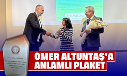 Ömer Altuntaş'a anlamlı plaket