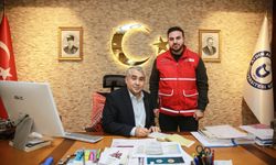 Rektör Kent’ten Kızılay’a kurban bağışı