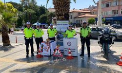 Trafik ekipleri, vatandaşları bilgilendirdi