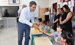 Akyeniköylü öğrencilere “Kucaklaşma zamanı” kitabı tanıtıldı