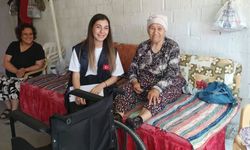 Başkan Kaya, Zehra Teyze’nin yüzünü güldürdü