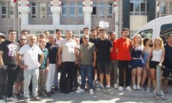 Kuşadası'nda eyleme giden otel çalışanları Adliye'de haklarını aradı