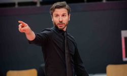 Hamurcu devler sahnesinde