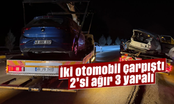 İki otomobil çarpıştı: 2’si ağır 3 yaralı