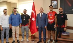 Müdür Yığmatepe, başarılı sporcuları ağırladı