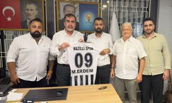 Nazillispor’dan Başkan Erdem’e forma hediyesi